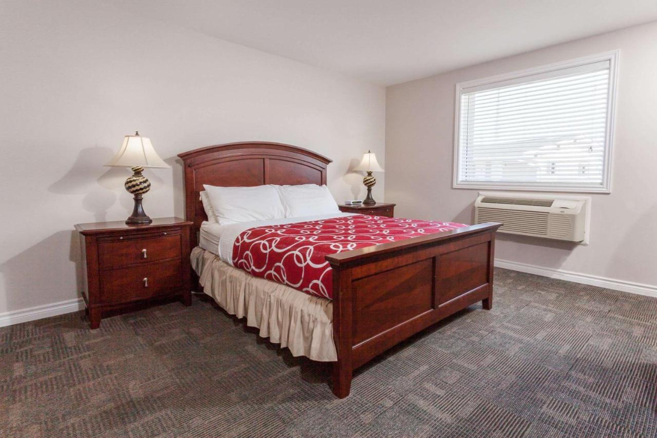 Super 8 By Wyndham Kirkland Lake מראה חיצוני תמונה